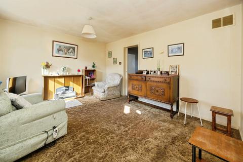 3 bedroom terraced house for sale, Luddenham Close, Ashford