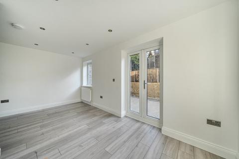 undefined, Hythe Road, Thornton Heath, Surrey, CR7
