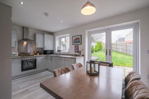 3 bedroom semi-detached house for sale, Cherwell Drive, Bradford BD6