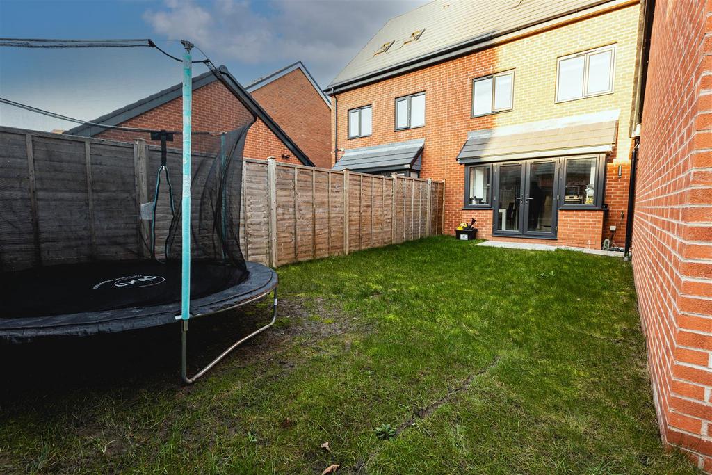 97 Lighthall ln 6.jpg