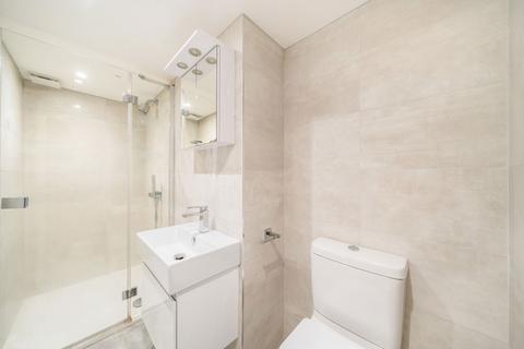 2 bedroom flat to rent, Stonhouse Street, London SW4