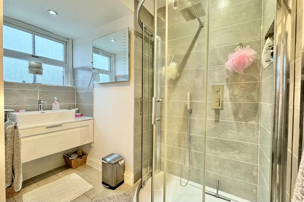 Ensuite