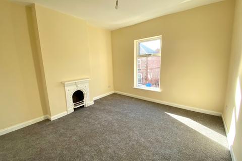 2 bedroom house to rent, St. Georges Road, Manchester, M14