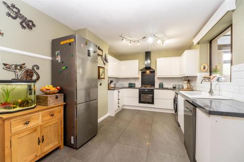 3 bedroom terraced house for sale, Grantham Green, Borehamwood WD6