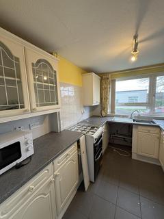 2 bedroom bungalow to rent, Victory Road, Somerset TA2