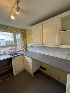 2 bedroom bungalow to rent, Victory Road, Somerset TA2