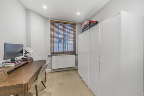 2 bedroom flat to rent, Marius Road, Tooting Bec, London, SW17