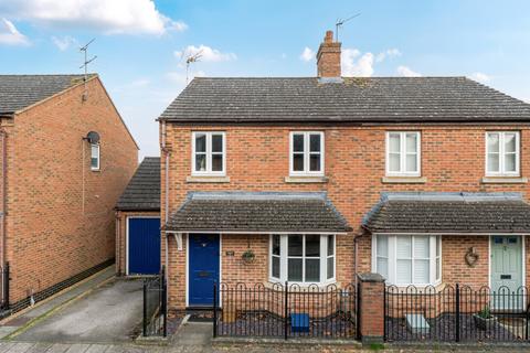 3 bedroom semi-detached house for sale, Turnham Way, Buckinghamshire HP19