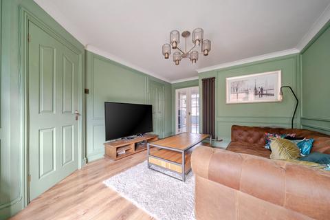 3 bedroom semi-detached house for sale, Turnham Way, Buckinghamshire HP19