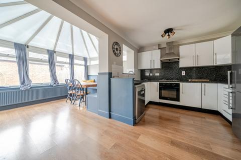 3 bedroom semi-detached house for sale, Turnham Way, Buckinghamshire HP19