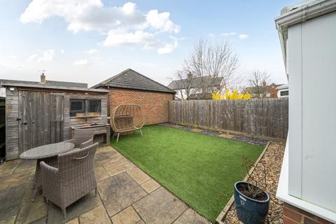 3 bedroom semi-detached house for sale, Turnham Way, Buckinghamshire HP19