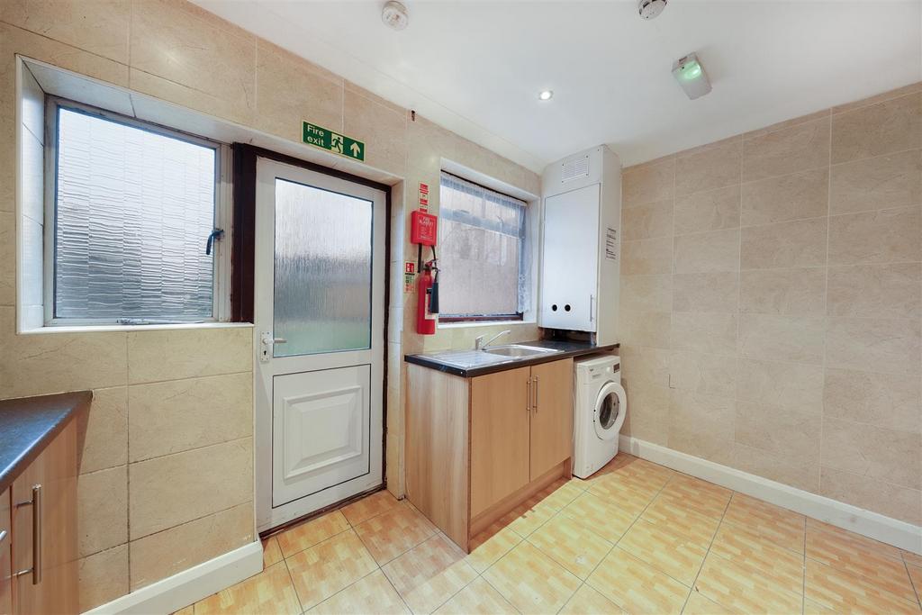 947 Harrow Road - 1 PEOW5td NRWc GODt PRee.jpg