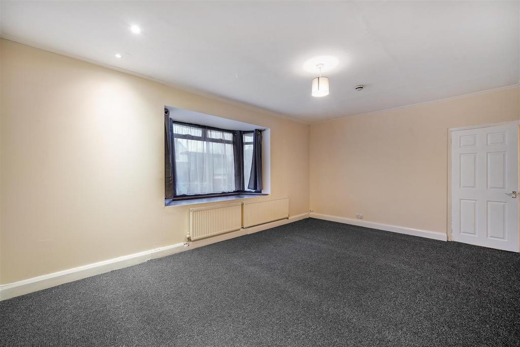 947 Harrow Road - nc44v Sku Ps IHNc S7 IOAZ.jpg