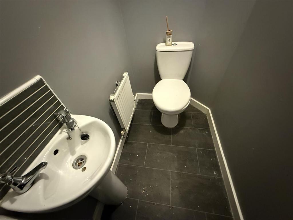 CLOAKS &amp; WC