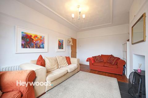 4 bedroom semi-detached house for sale, Kingsway East, Westlands, Newcastle, ST5 3PY