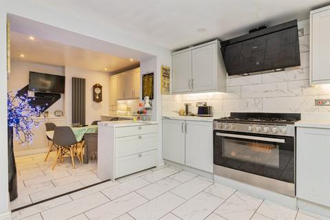 3 bedroom end of terrace house for sale, Avenue Road, Torquay
