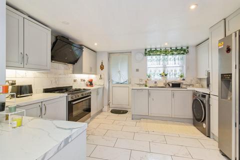 3 bedroom end of terrace house for sale, Avenue Road, Torquay