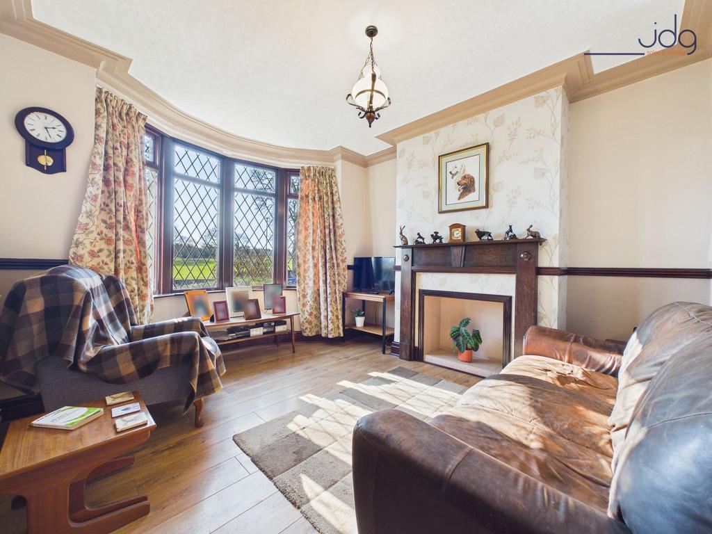 Bay Fronted Lounge
