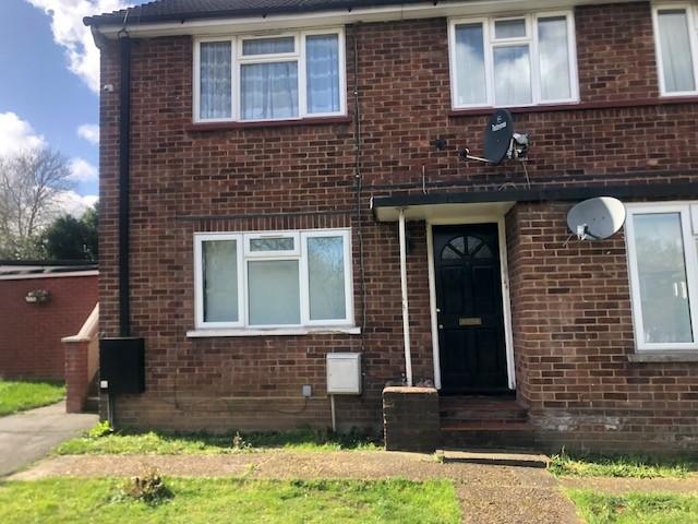Ground Floor Maisonette situated on Fairmead Cres