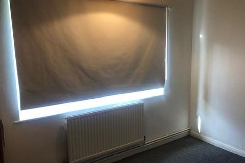 2 bedroom maisonette to rent, Edgware, HA8