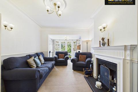 3 bedroom semi-detached house for sale, Strafford Gate, Potters Bar