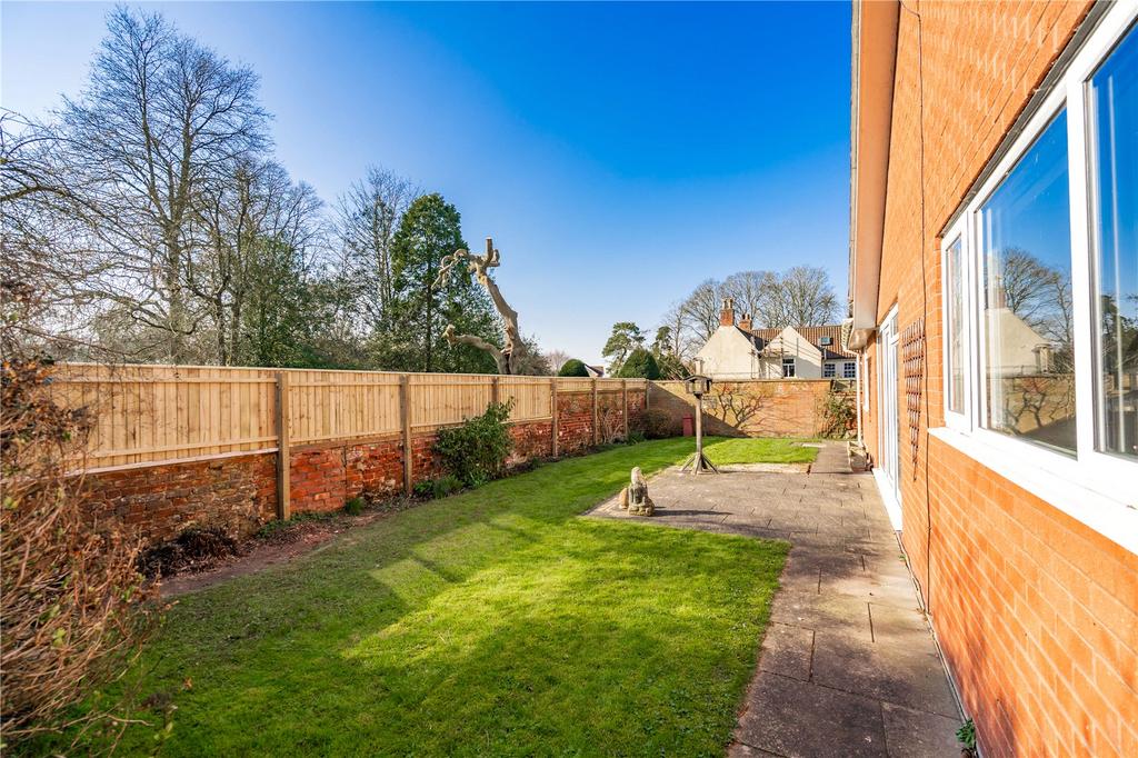 Rear Garden (3)