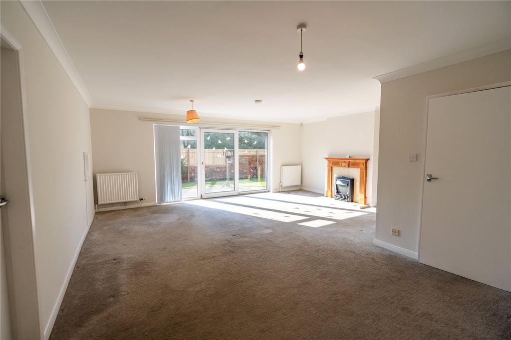 Living/Dining Room