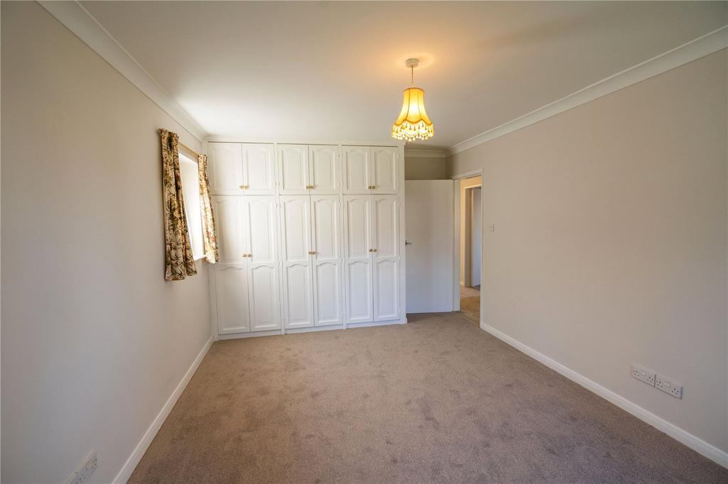 Bedroom 1 (2)