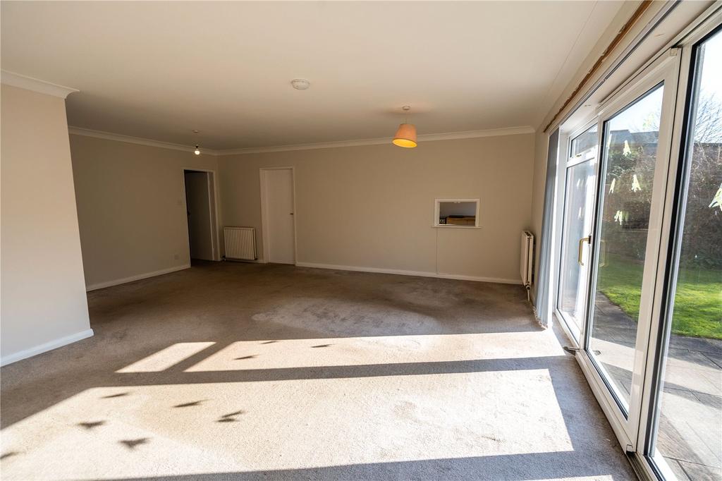 Living/Dining Room