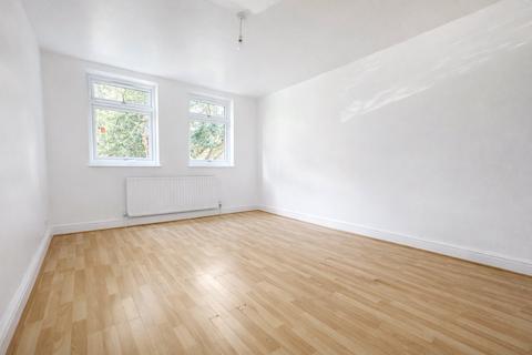 2 bedroom flat for sale, Culverley Road, London, SE6