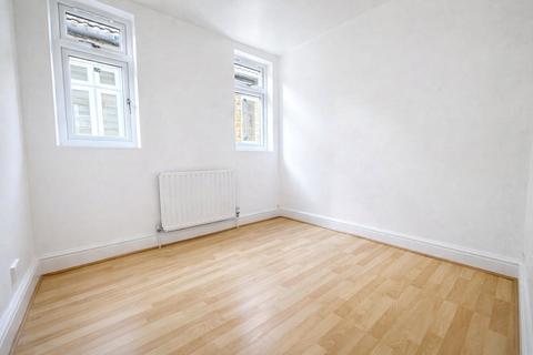 2 bedroom flat for sale, Culverley Road, London, SE6