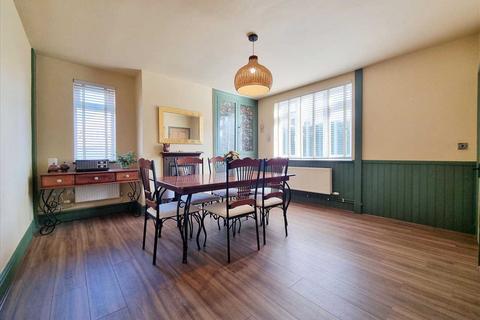 undefined, Helpringham NG34
