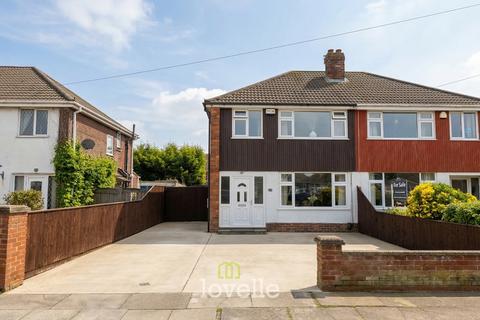 3 bedroom semi-detached house for sale, Worlaby Road, Grimsby DN33