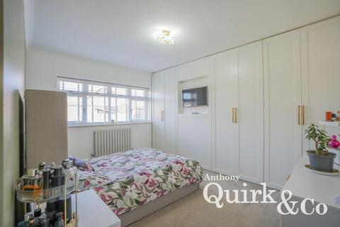 2 bedroom bungalow for sale, Roggel Road, Canvey Island, SS8