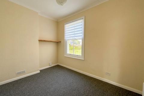 2 bedroom flat to rent, Westbourne Gardens, Hove, BN3