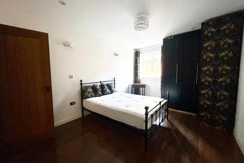 undefined, Flat ,  The Borough, Farnham