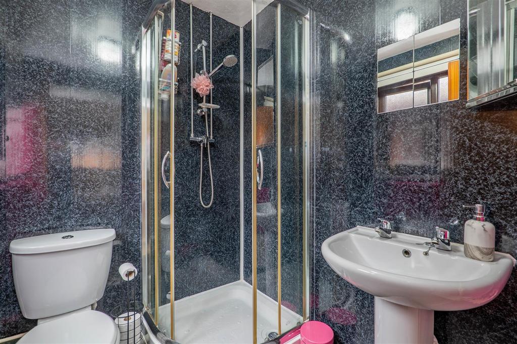 Master Bedroom Ensuite