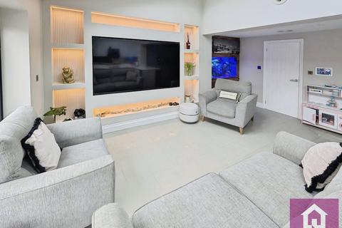 3 bedroom terraced house for sale, New Hall Avenue, Eccles, M30
