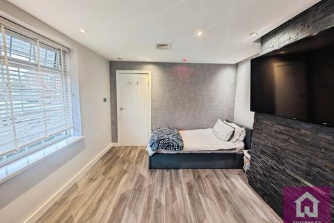 3 bedroom terraced house for sale, New Hall Avenue, Eccles, M30