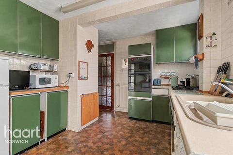 3 bedroom semi-detached bungalow for sale, Gowing Road, Norwich