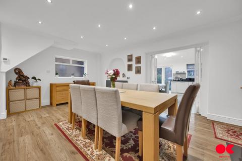 undefined, Clitheroe Road, Romford RM5