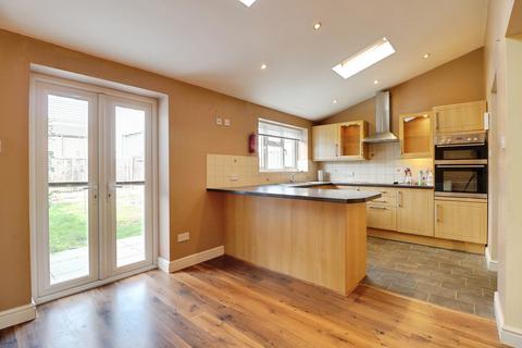 undefined, Wyburns Avenue, Rayleigh, SS6