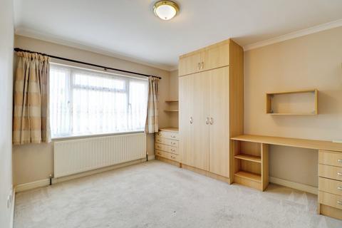 undefined, Wyburns Avenue, Rayleigh, SS6