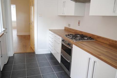 undefined, Prince Of Wales Avenue, Berkshire RG30