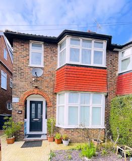 4 bedroom semi-detached house for sale - Quantock Gardens, London NW2