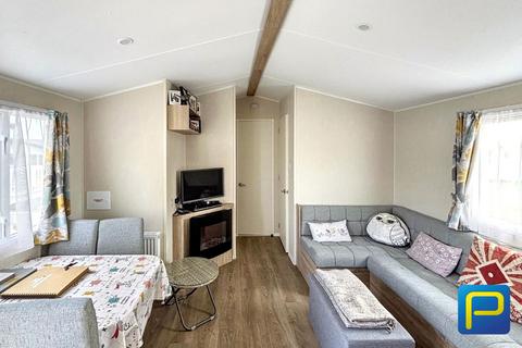 2 bedroom static caravan for sale, Sandling Avenue, Amble Links Country Retreat Holiday Park, Amble, Northumberland, NE65 0SD