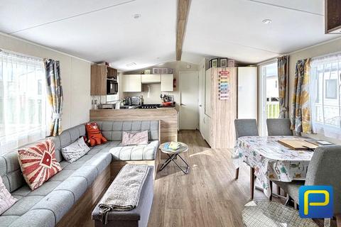 2 bedroom static caravan for sale, Sandling Avenue, Amble Links Country Retreat Holiday Park, Amble, Northumberland, NE65 0SD