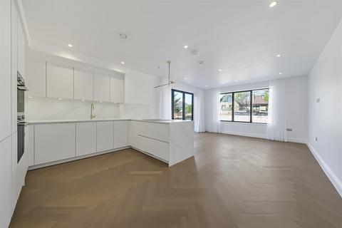 2 bedroom apartment to rent, BEECHCROFT AVENUE, GOLDERS GREEN, NW11