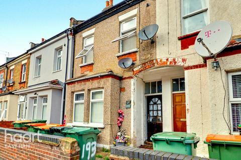 2 bedroom flat for sale, South Esk Road, London