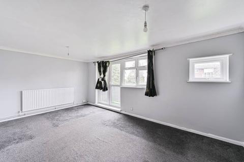 2 bedroom flat to rent, Kings Avenue, Clapham Park, London, SW4